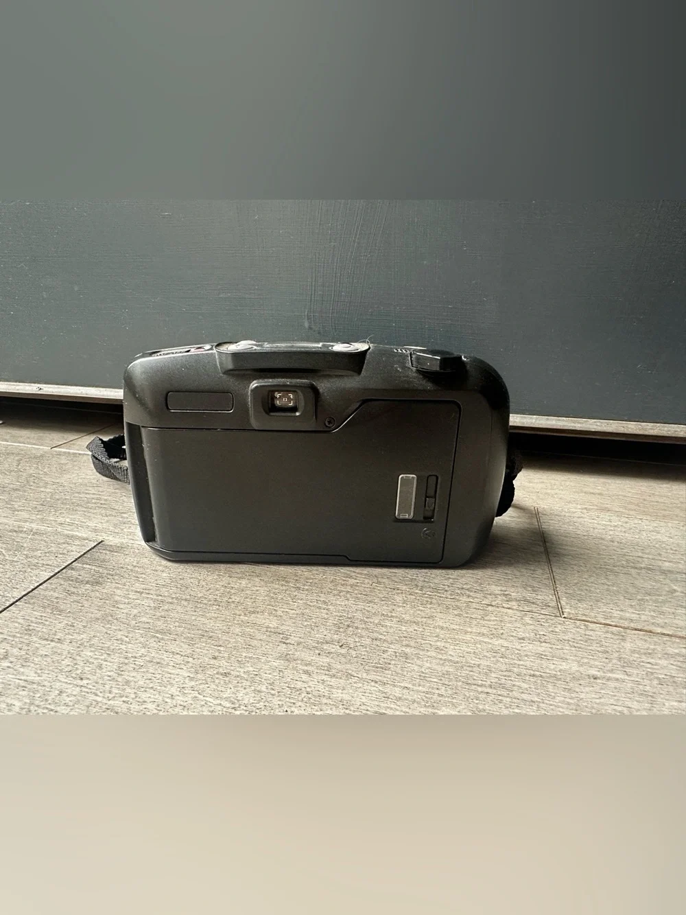 Vtg Pentax IQZoom EZY Camera Auto Focus Point & Shoot 35mm Zoom Case Not Tested